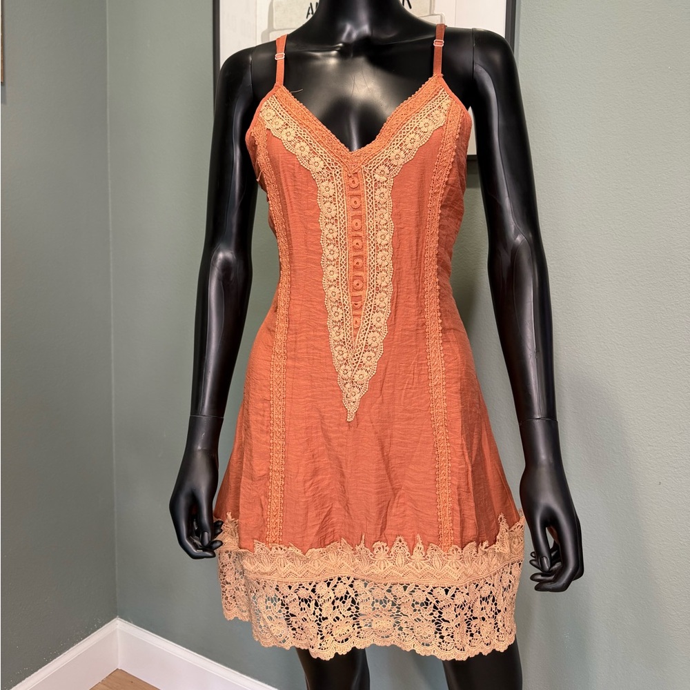 Elegant Lace Trimmed Sleepwear in Rust